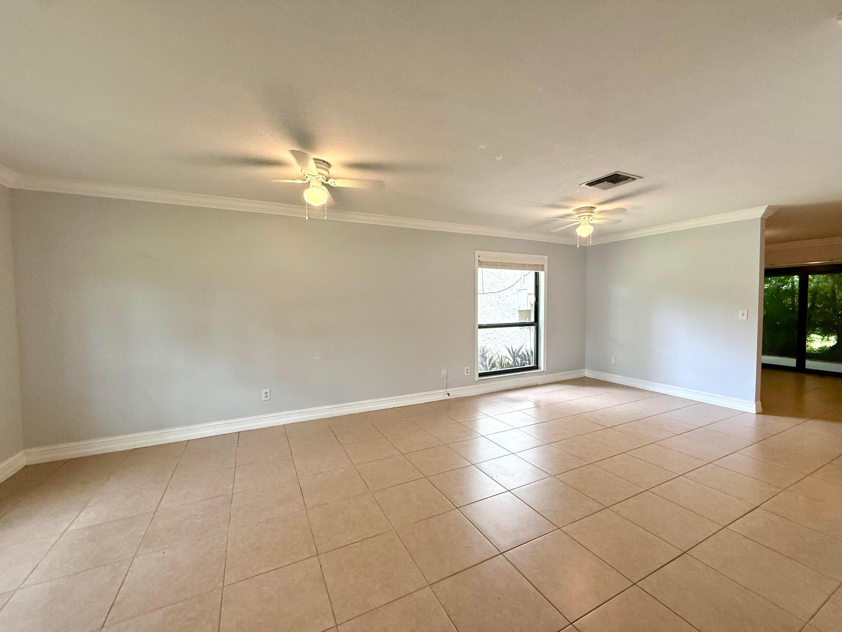 814 Sandtree Drive