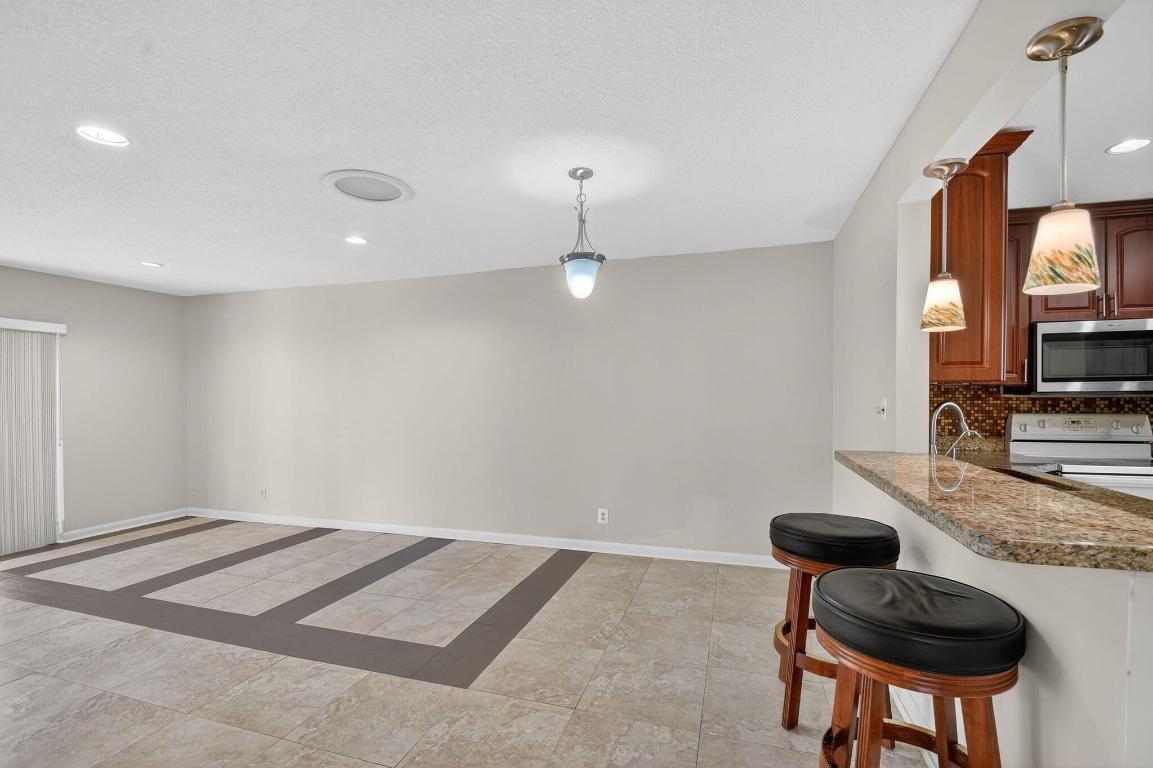 COVERED BRIDGE CONDO - Residential