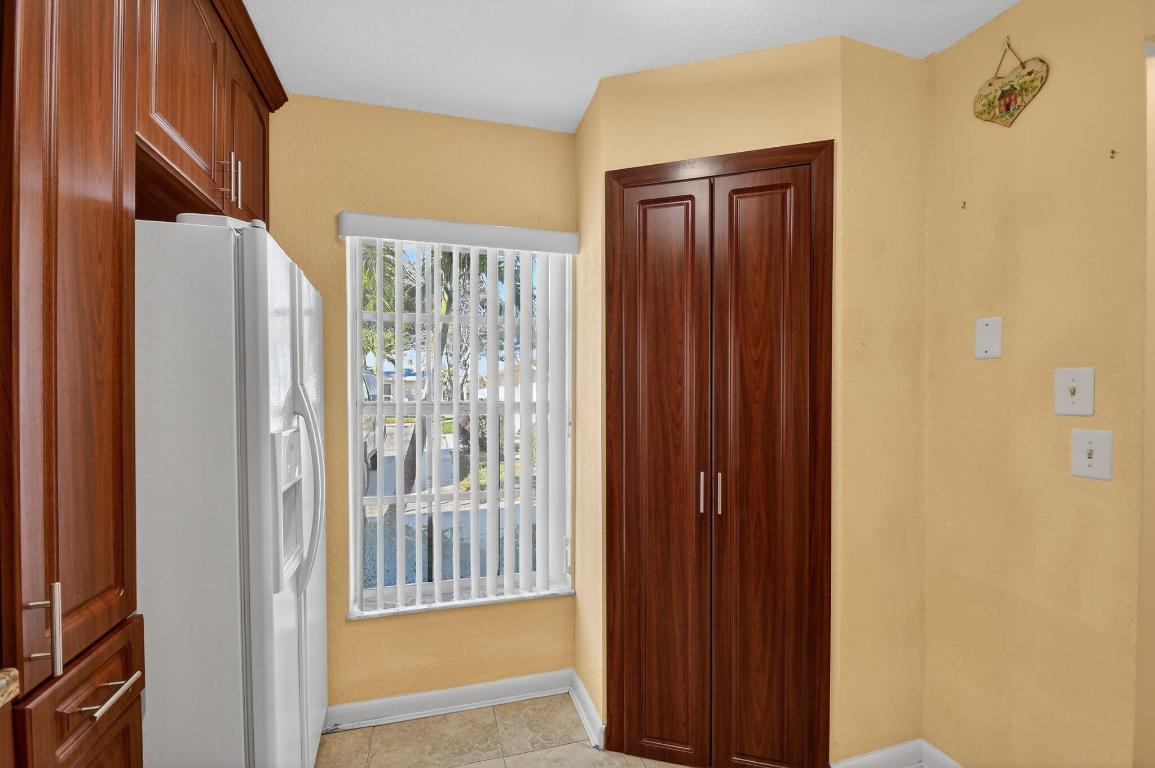 COVERED BRIDGE CONDO - Residential