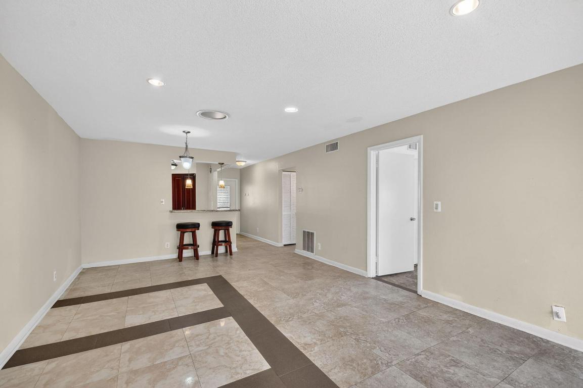 COVERED BRIDGE CONDO - Residential