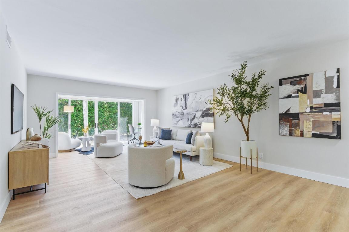 315 Venetian Drive 2