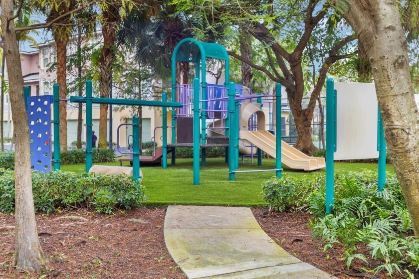 Cypress Pointe - Residential