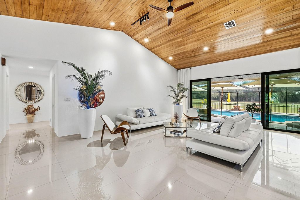 Photo of 10710 Boca Woods Lane, Boca Raton, FL 33428 (MLS # R11163293)