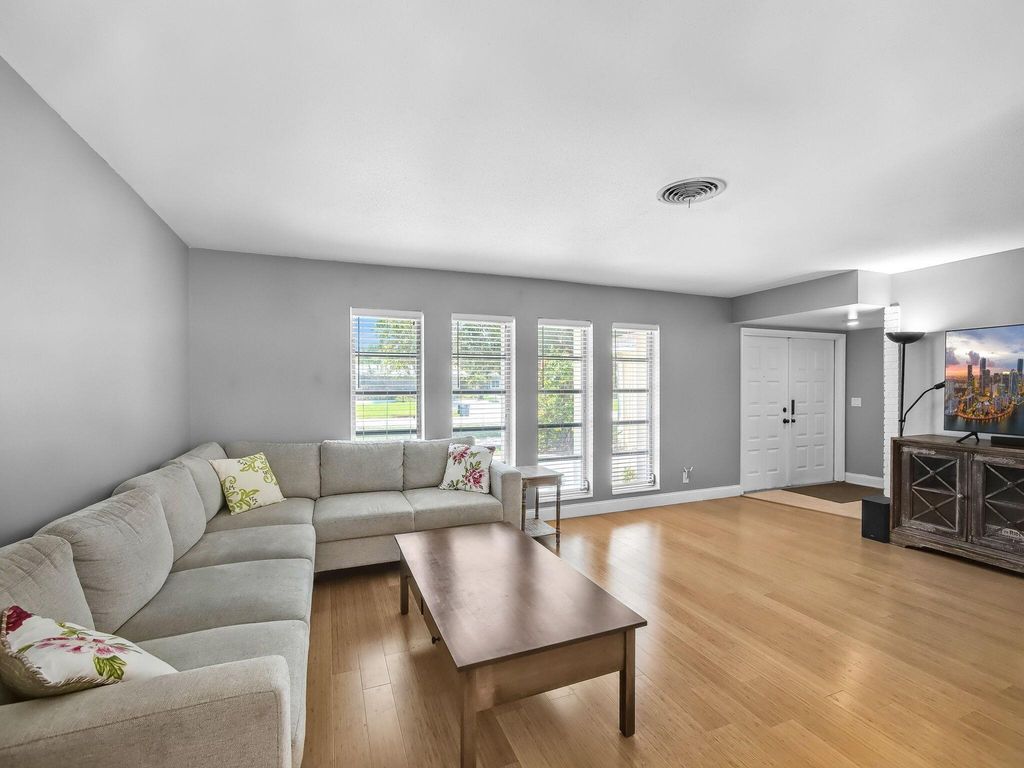 Photo of 4371 Flax Court, Palm Beach Gardens, FL 33410 (MLS # R11109402)