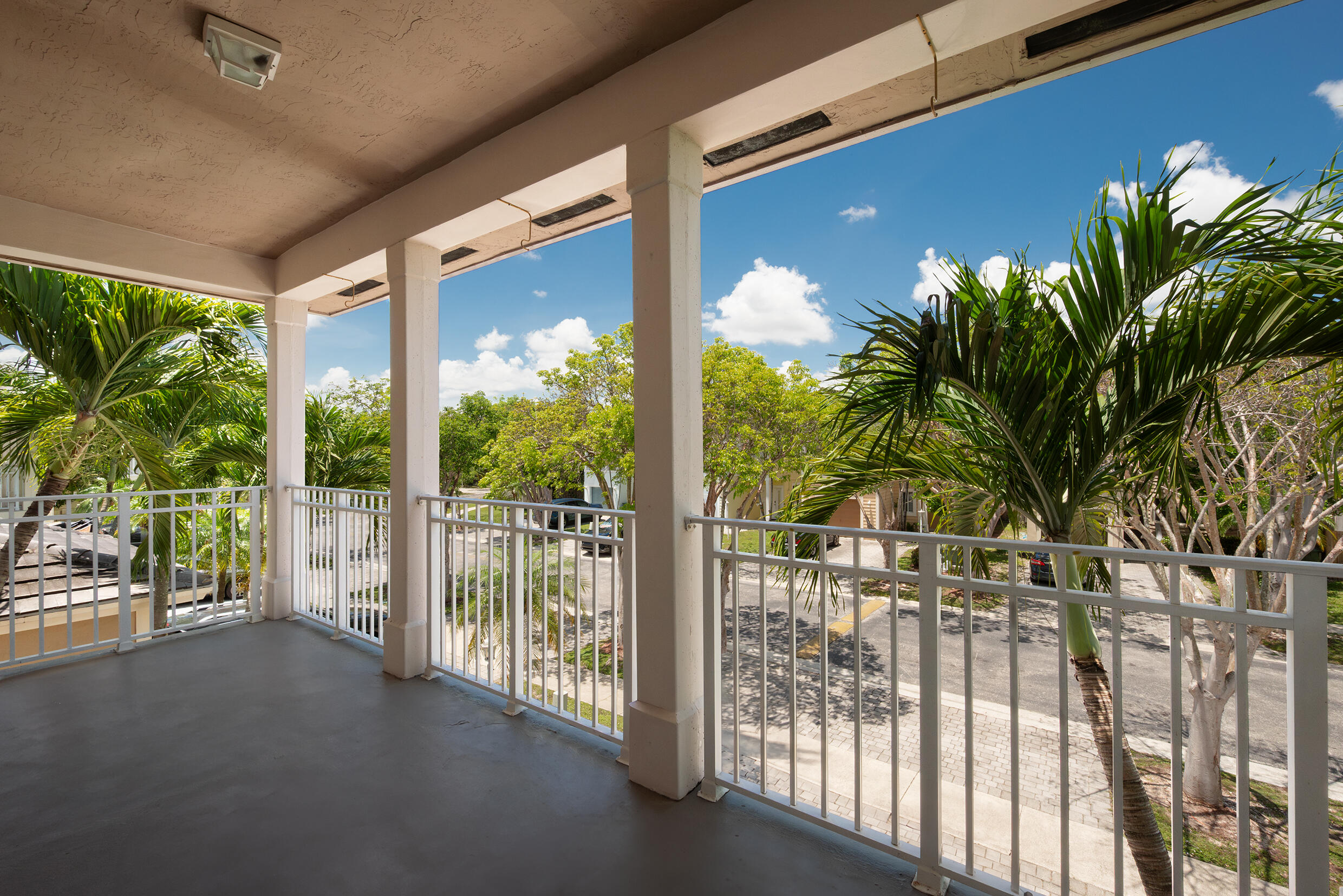 EMILIOS PLACE AT OASIS - Residential