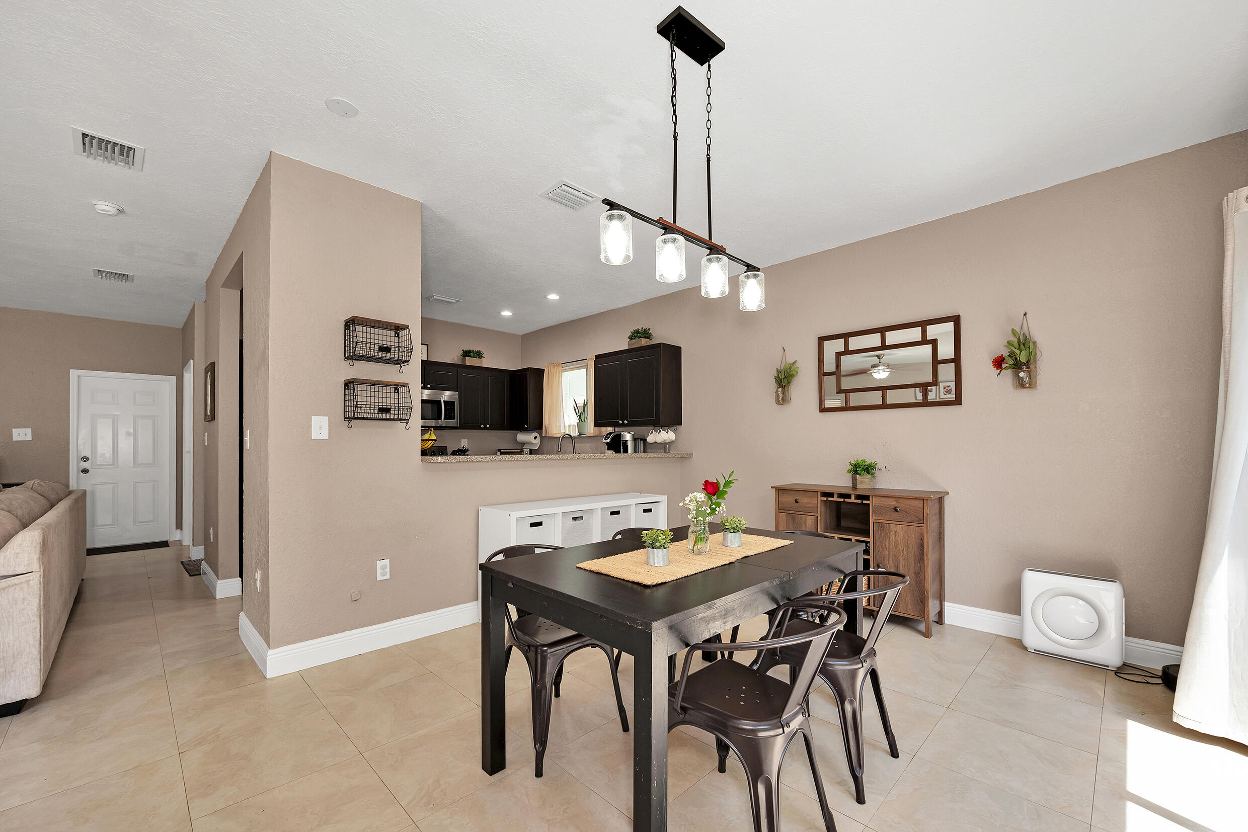 EMILIOS PLACE AT OASIS - Residential
