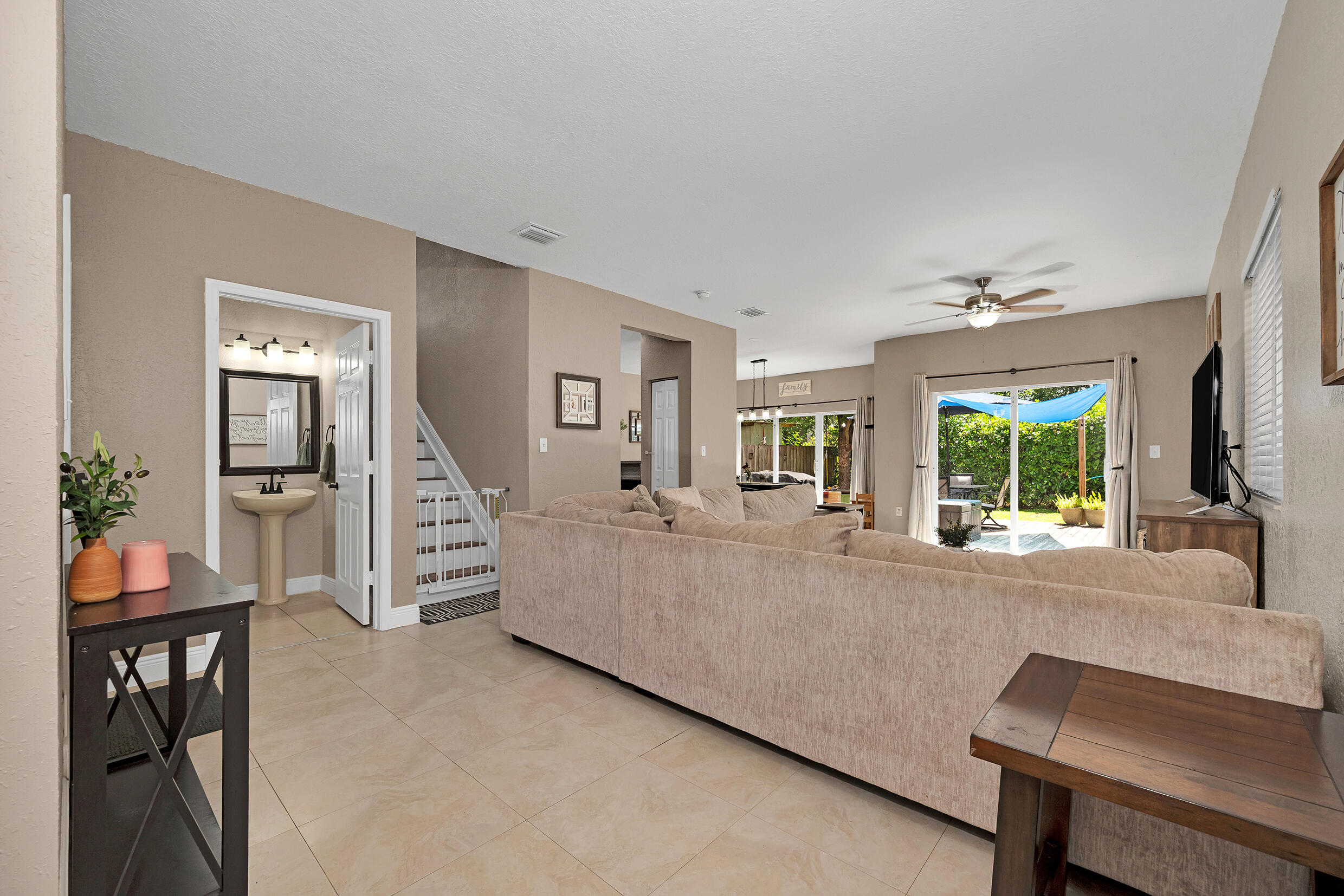EMILIOS PLACE AT OASIS - Residential