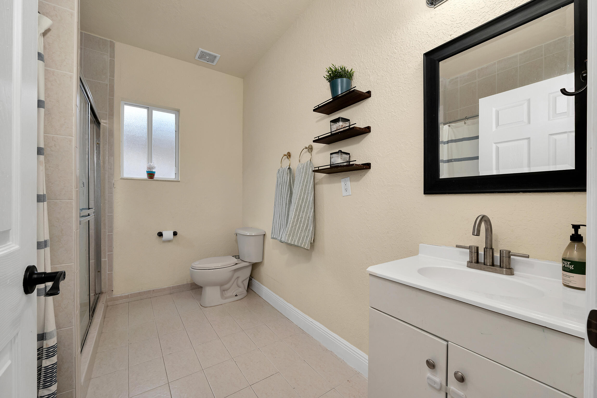 EMILIOS PLACE AT OASIS - Residential