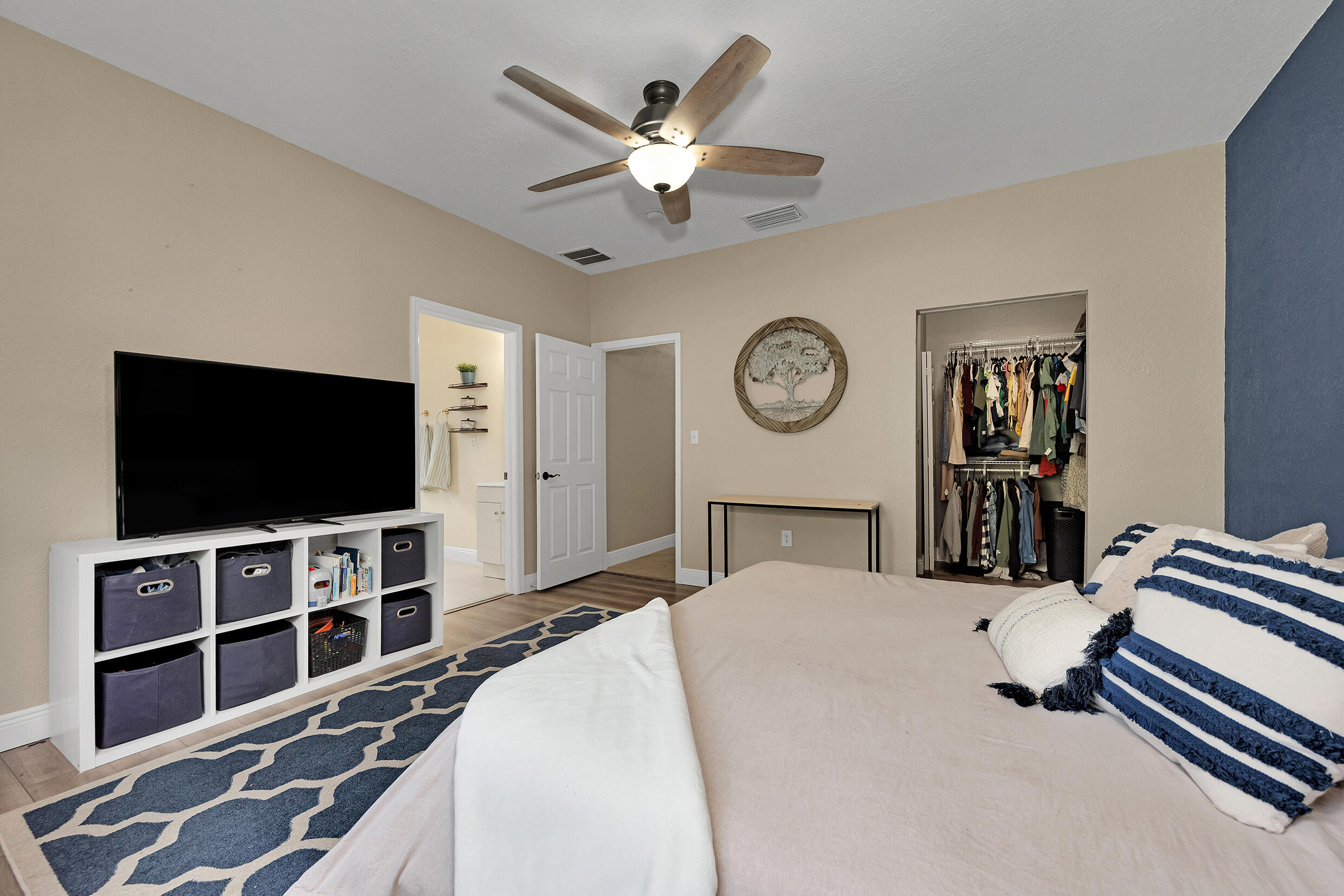 EMILIOS PLACE AT OASIS - Residential