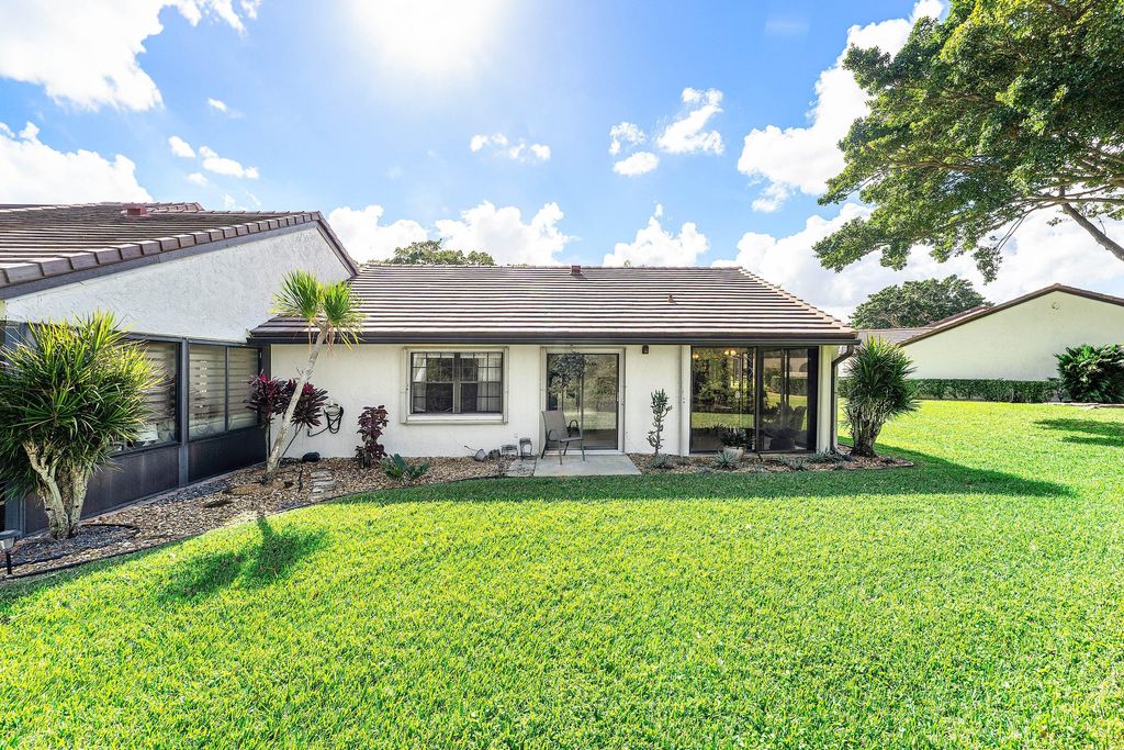 Photo of 5574 Parkwalk Circle E, Boynton Beach, FL 33472 (MLS # R11152924)