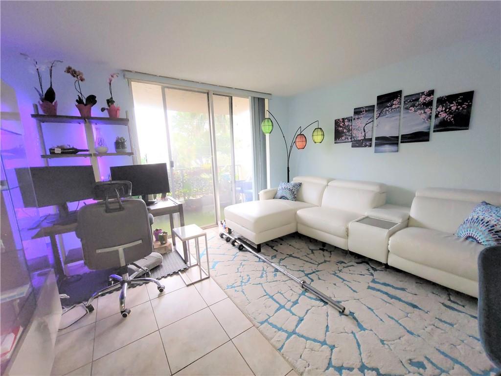 Rio Espana Condominium - Residential