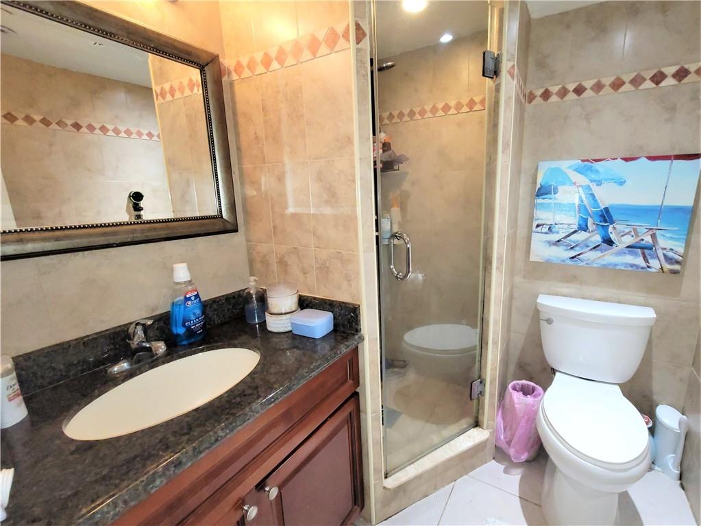 Rio Espana Condominium - Residential