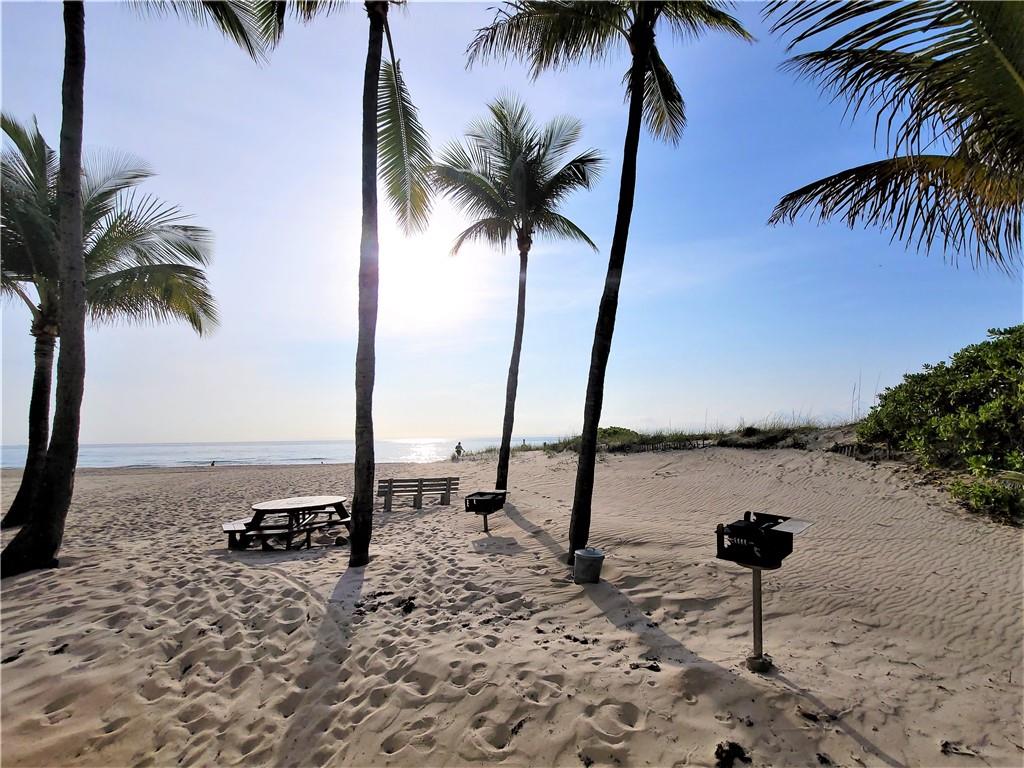 Rio Espana Condominium - Residential