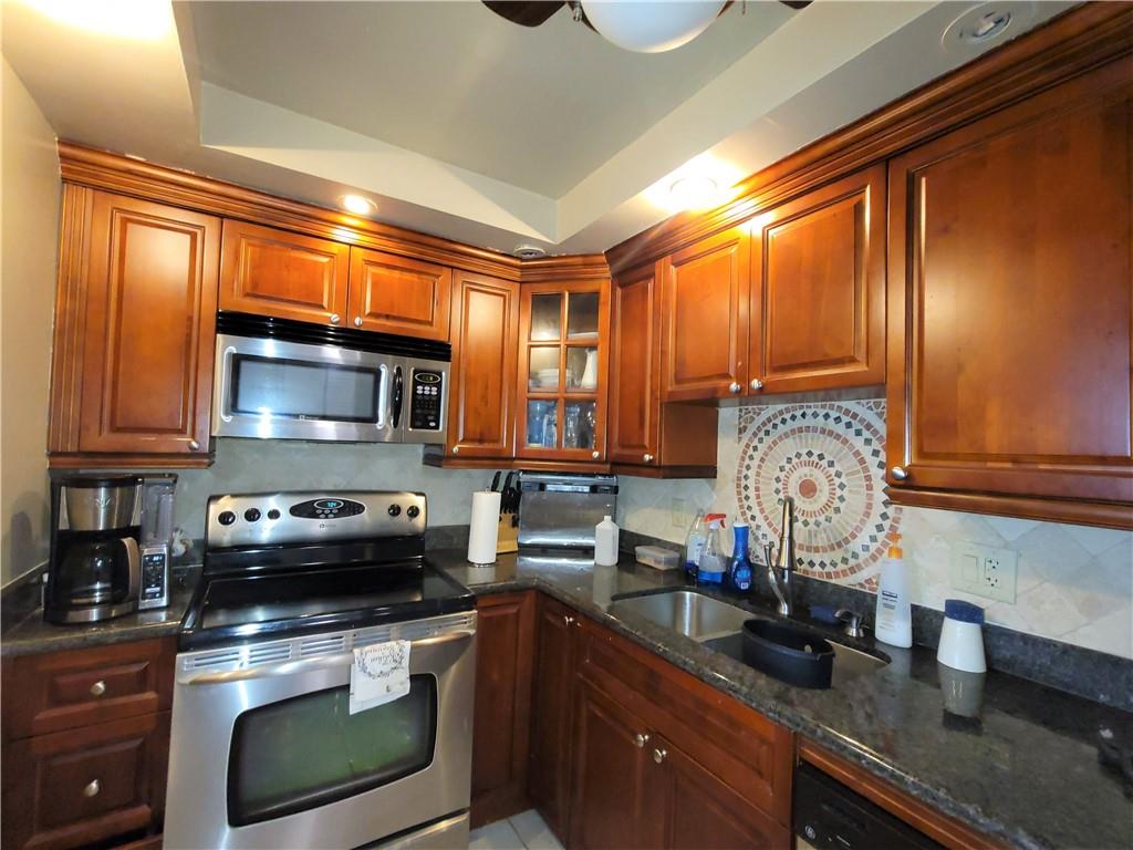 Rio Espana Condominium - Residential