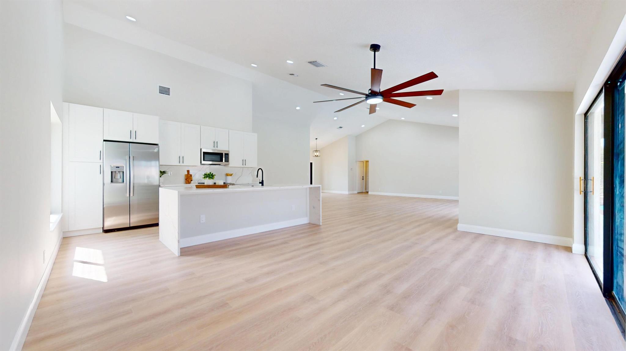 6052 Sunberry Circle, Boynton Beach, FL, 33437/$799,999 3 6052 Sunberry Circle
