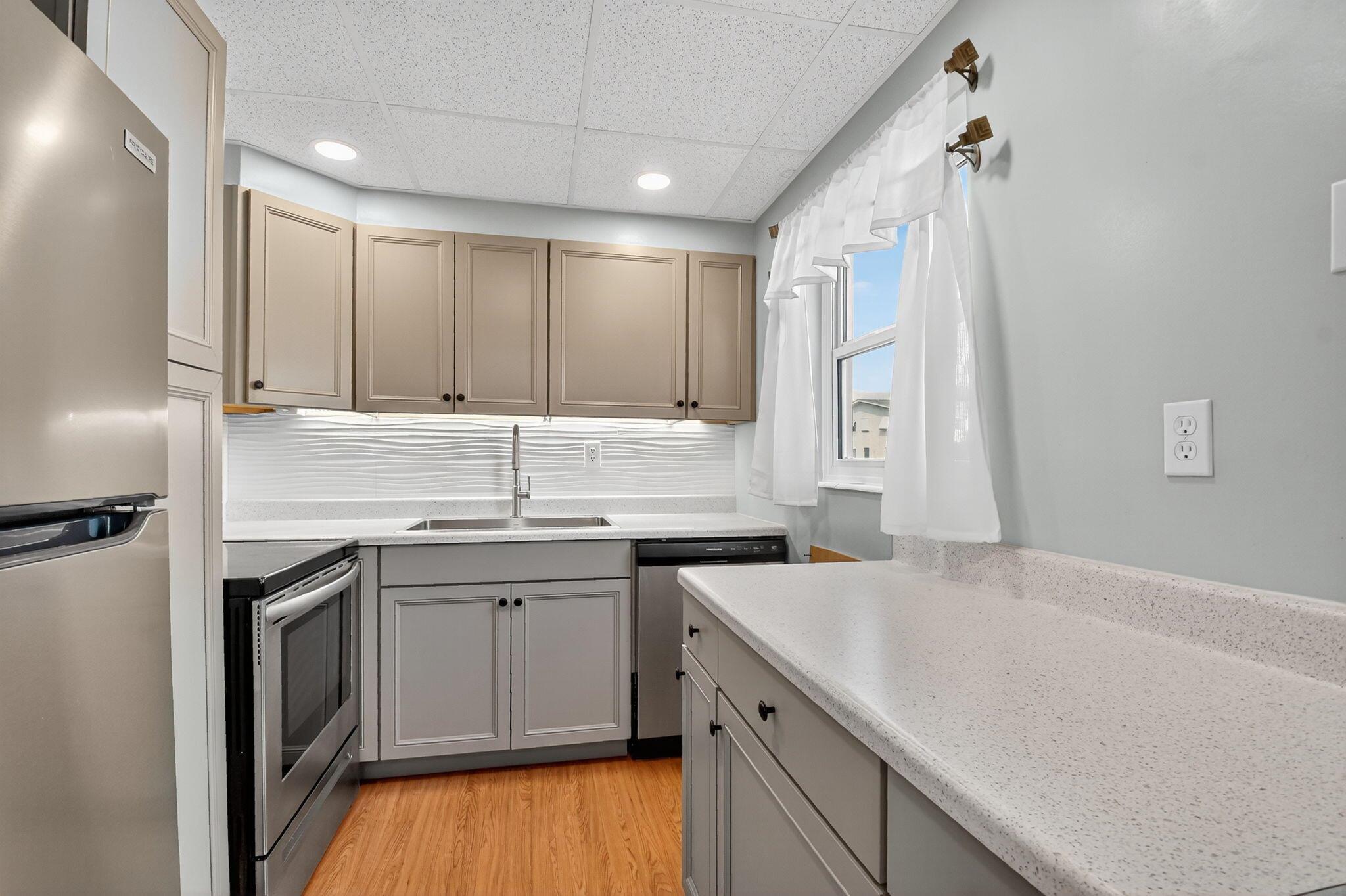 SHEFFIELD CONDOS A TO Q - Residential