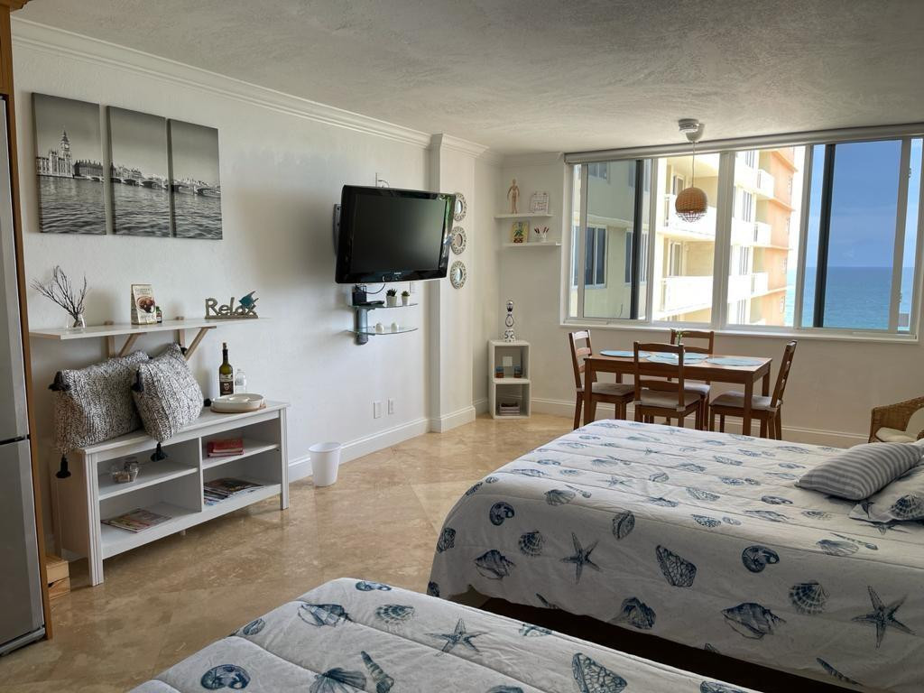 The Aventura Beach Club - Residential