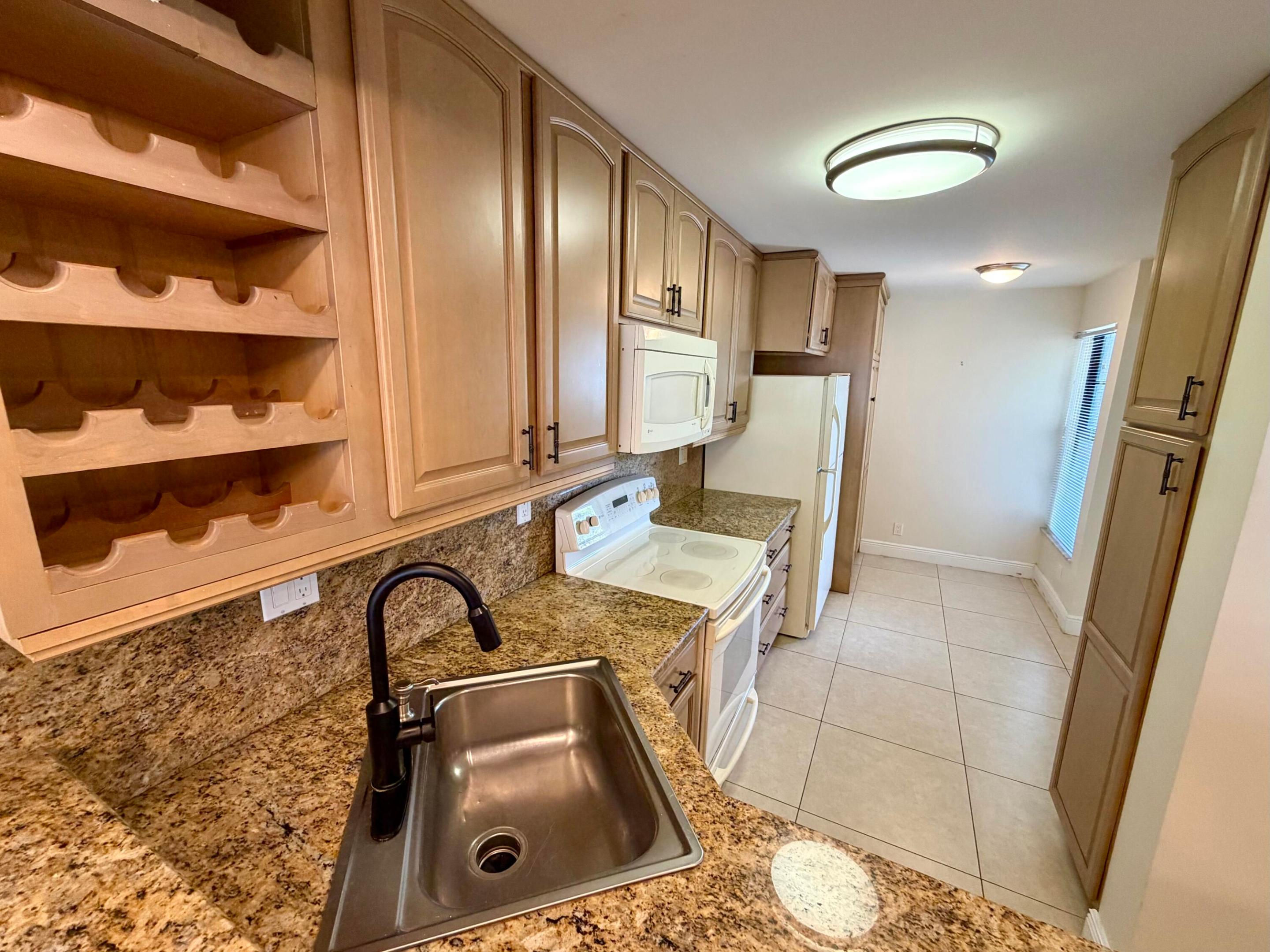 6 Royal Palm Way 102