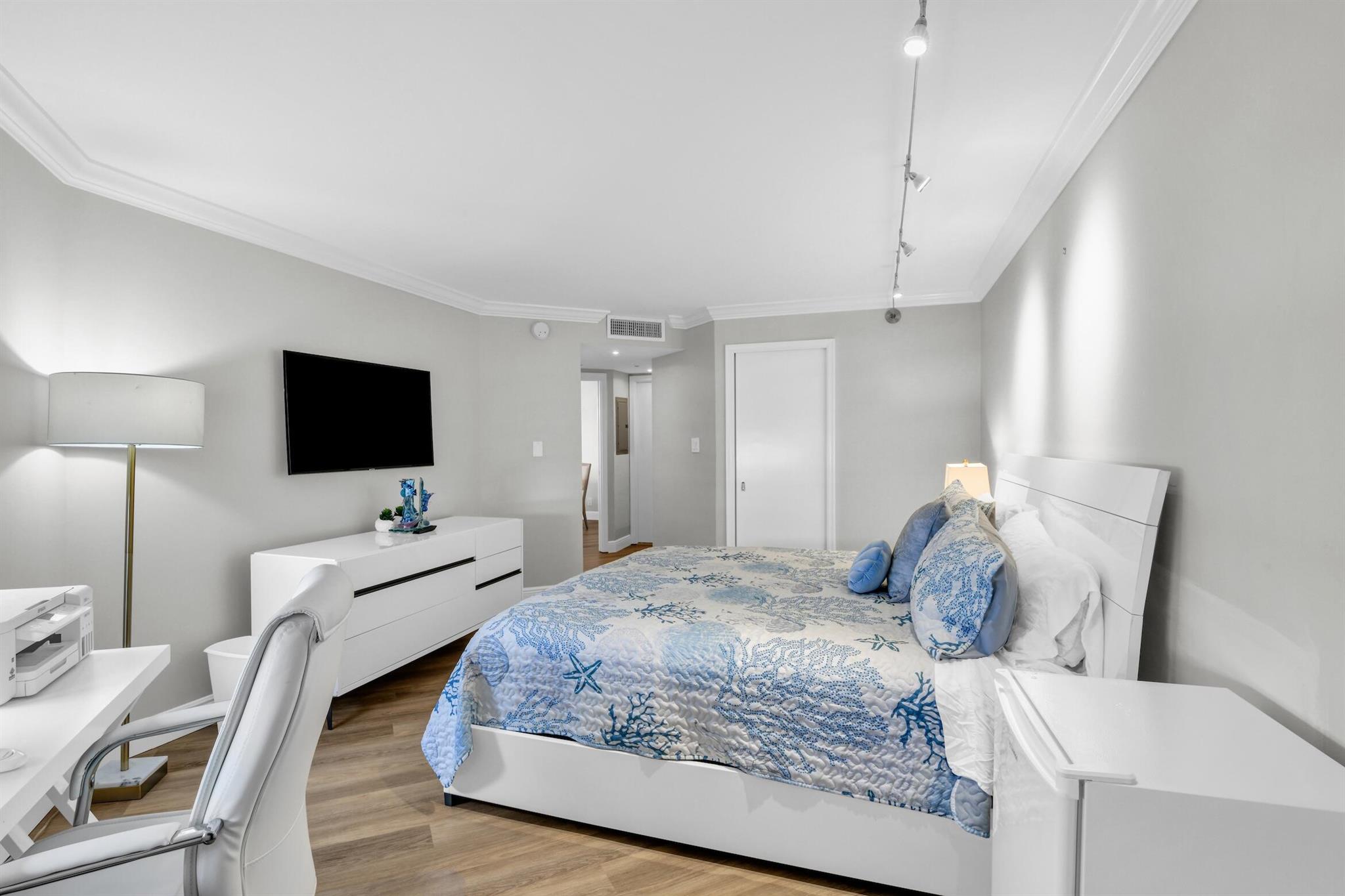 CHALFONTE CONDO - Residential Lease