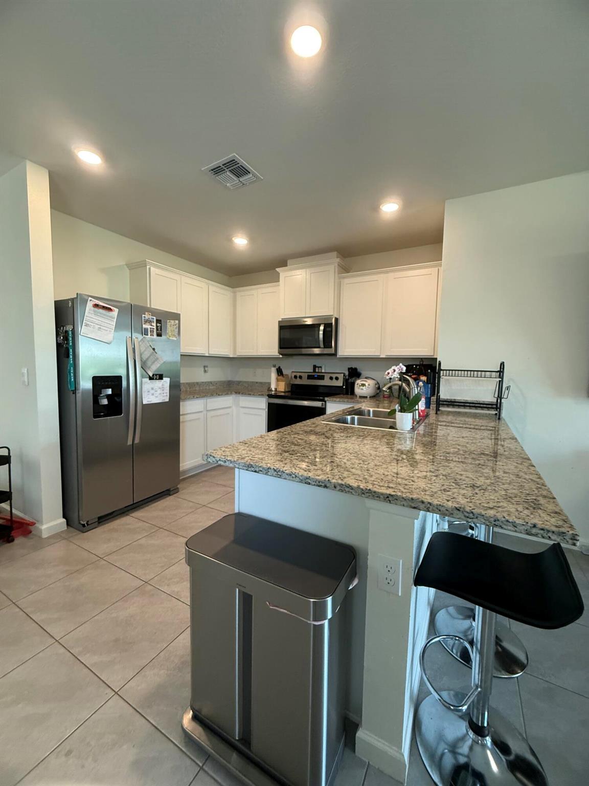 Central Park - Residential Lease