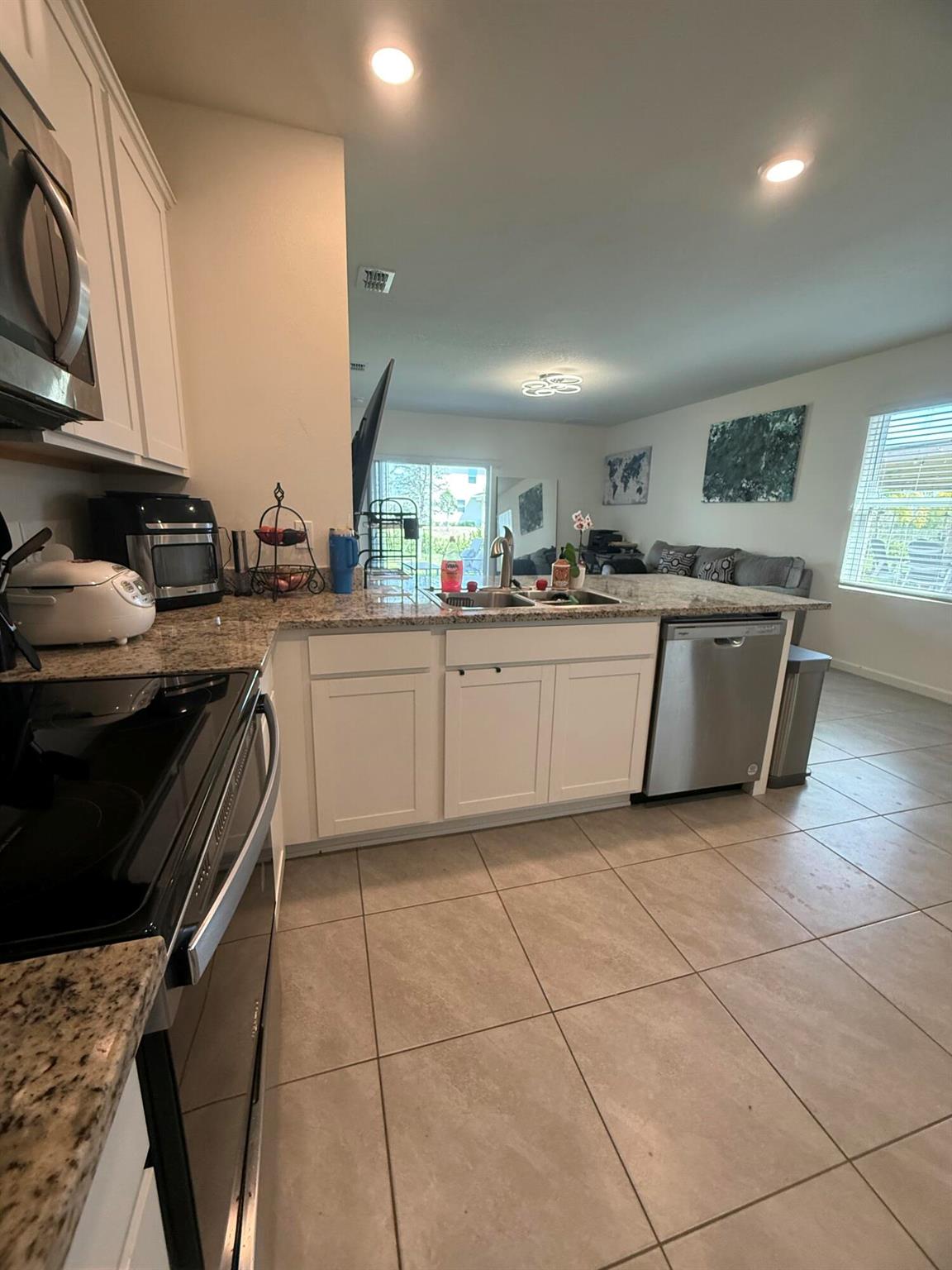 Central Park - Residential Lease