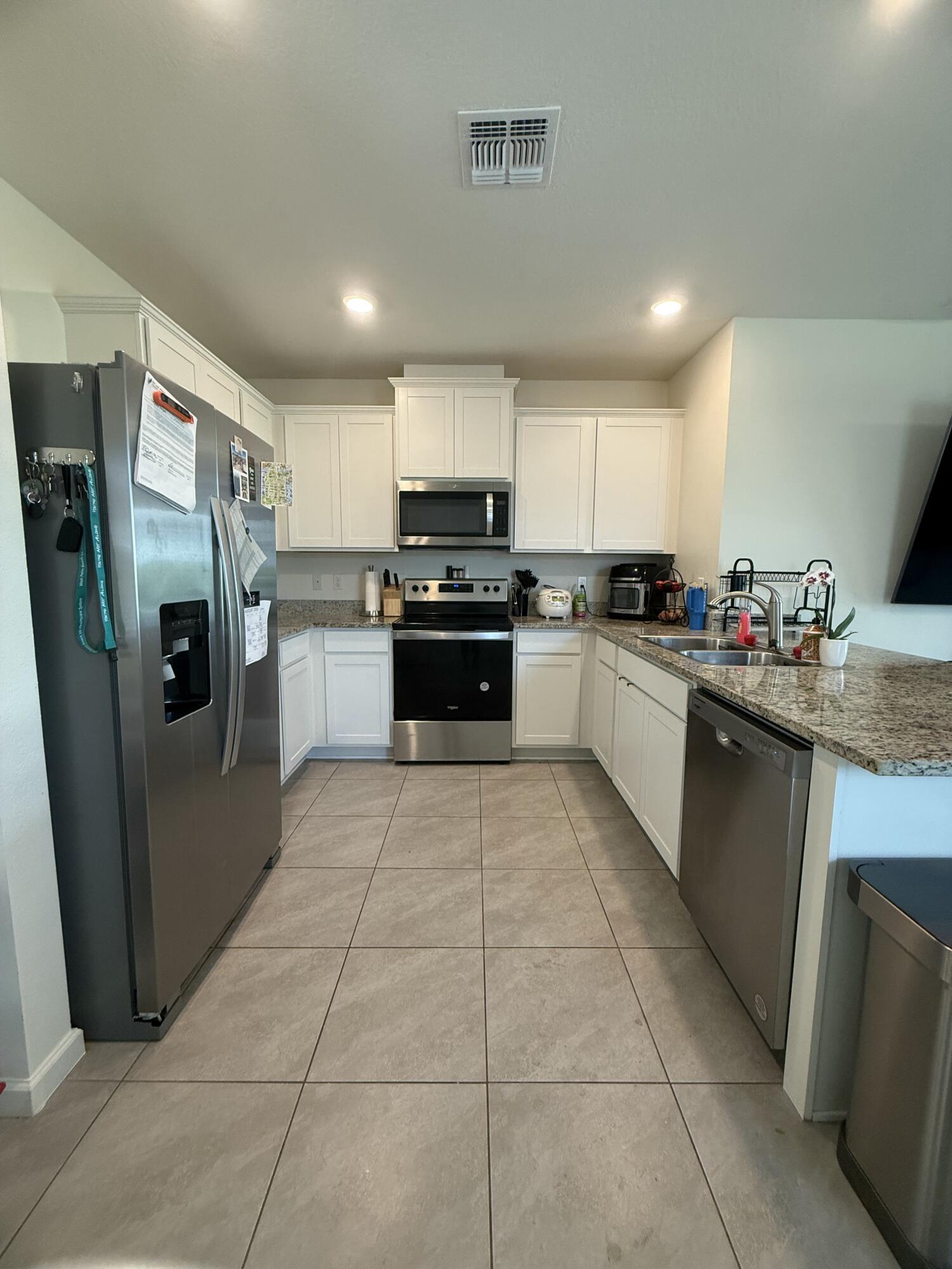Central Park - Residential Lease