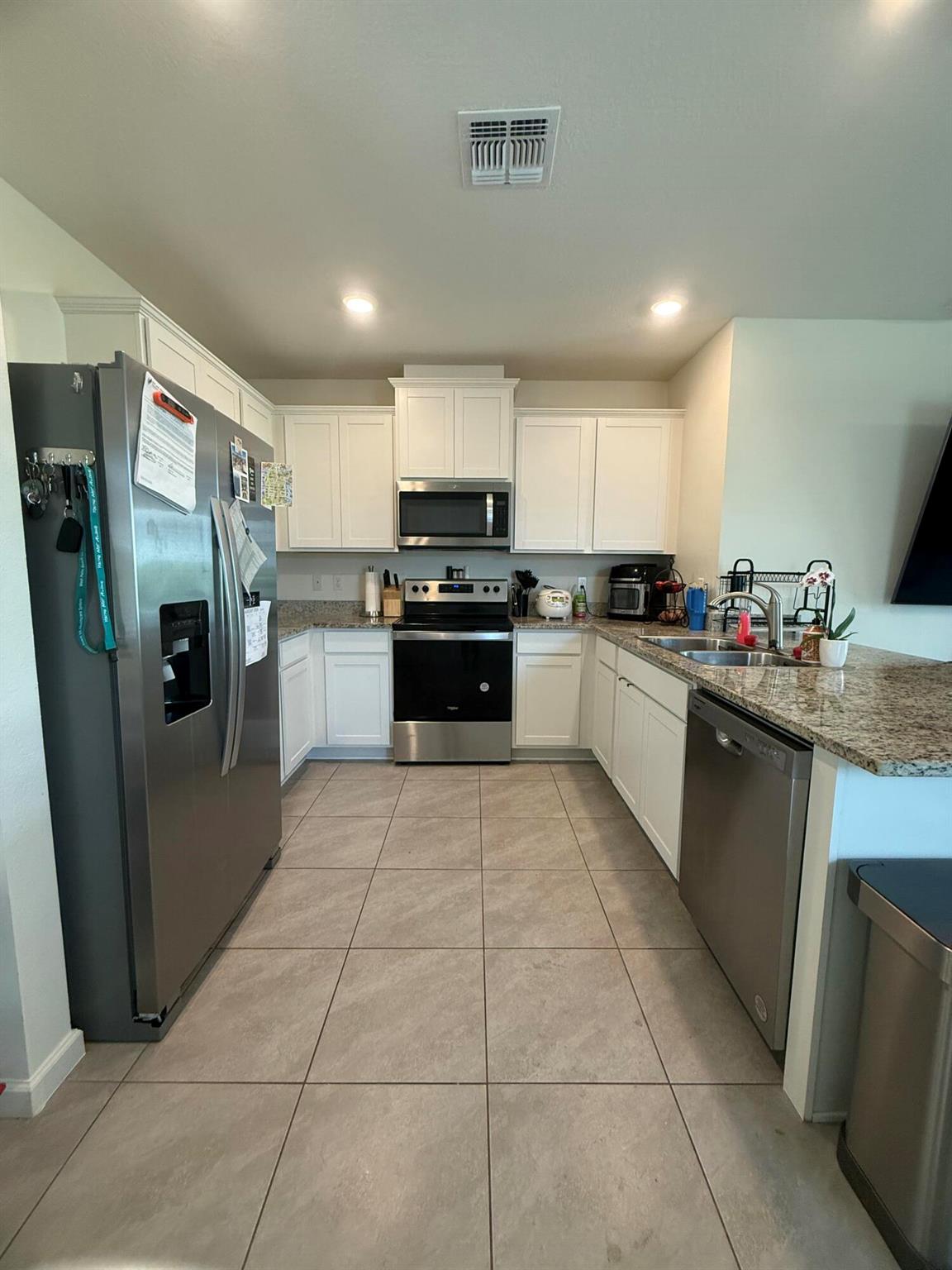 Central Park - Residential Lease