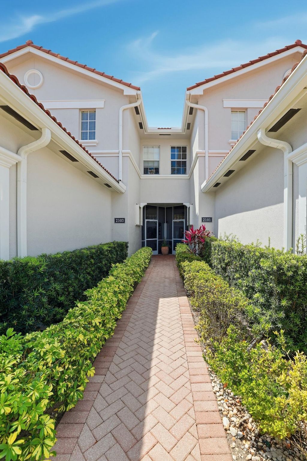 Photo of 2101 Wingate Bend, Wellington, FL 33414 (MLS # B26010188)