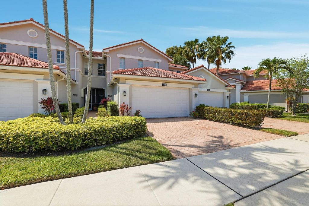 Photo of 2101 Wingate Bend, Wellington, FL 33414 (MLS # B26010188)