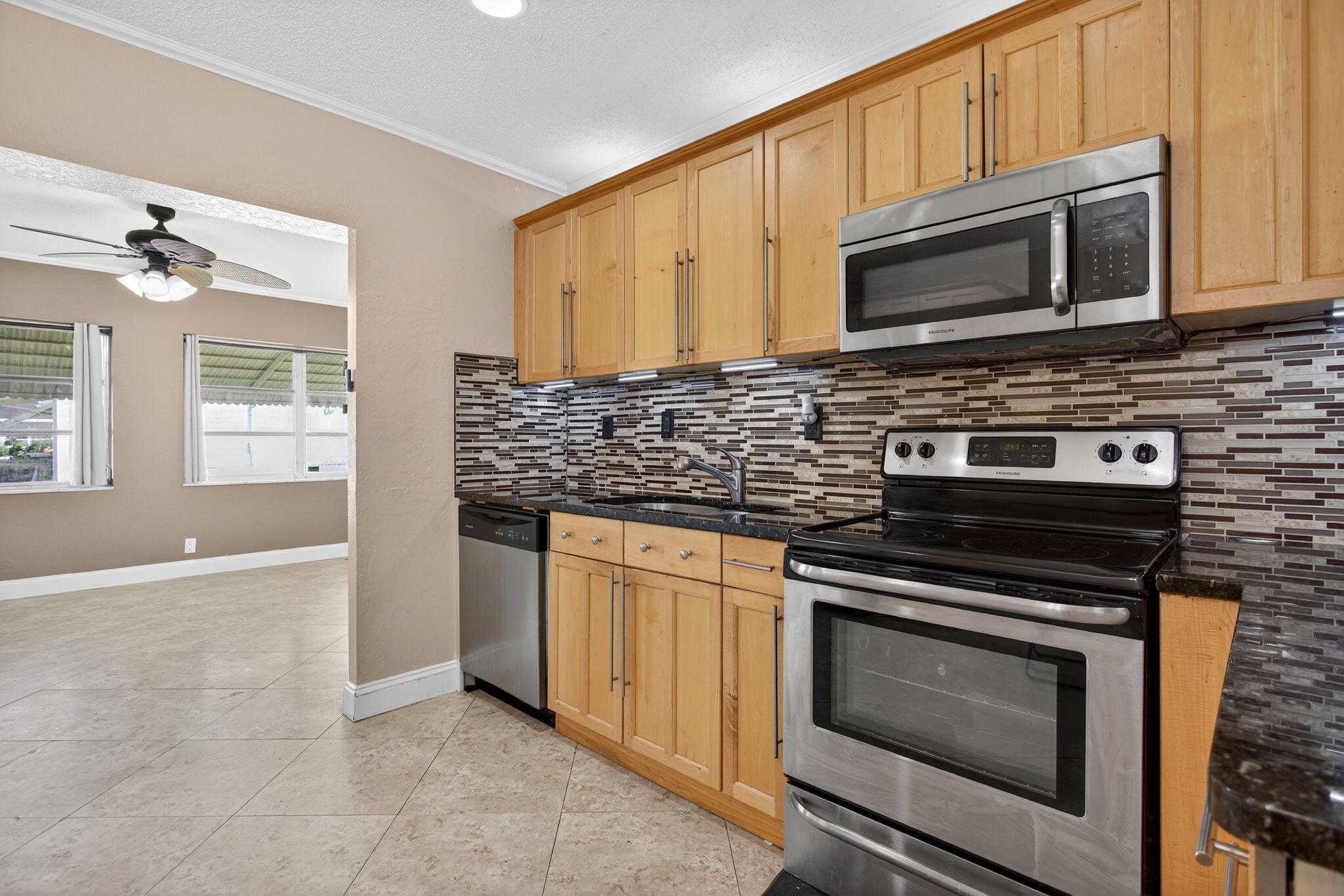 MAINLANDS OF TAMARAC LAKE - Residential