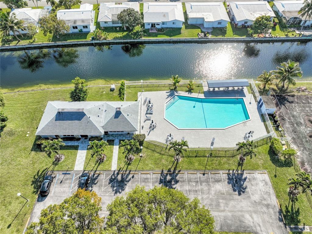 8105 NW 61st St A306