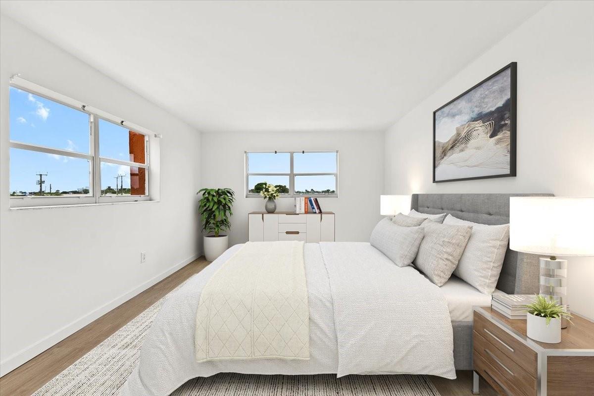 Royal Point - Residential