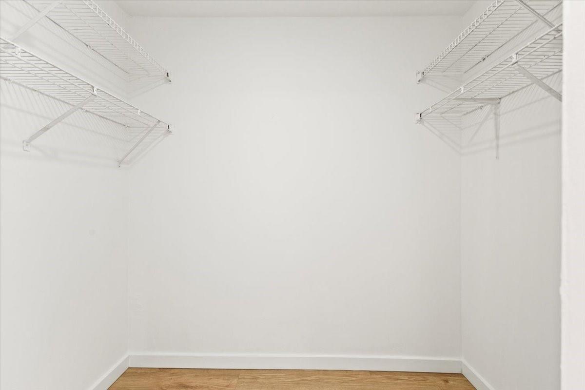 Royal Point - Residential