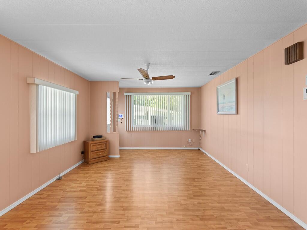 Pinelake Village - Residential