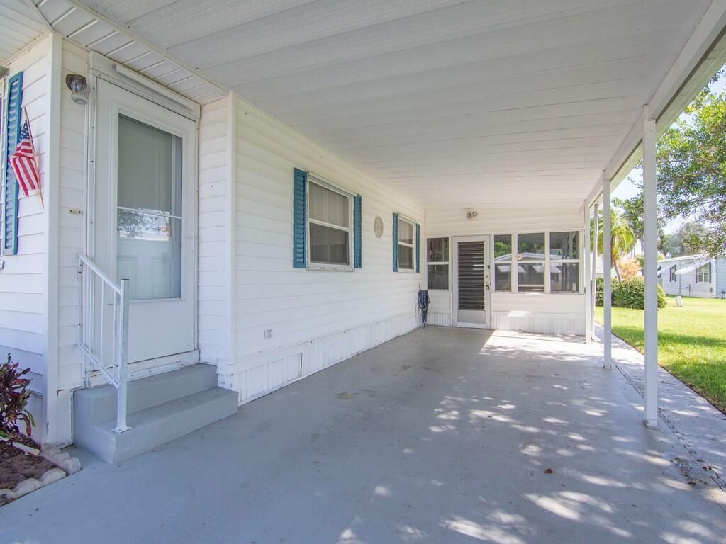 Photo of 264 NE Cameo Way, Jensen Beach, FL 34957 (MLS # R11081392)
