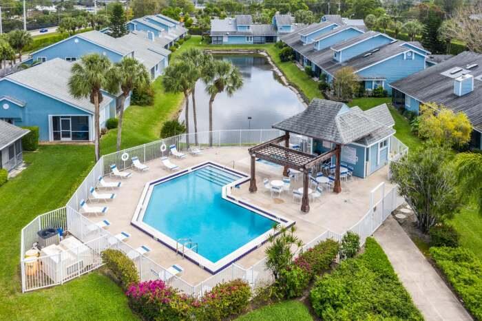 ISLAND CLUB - Residential