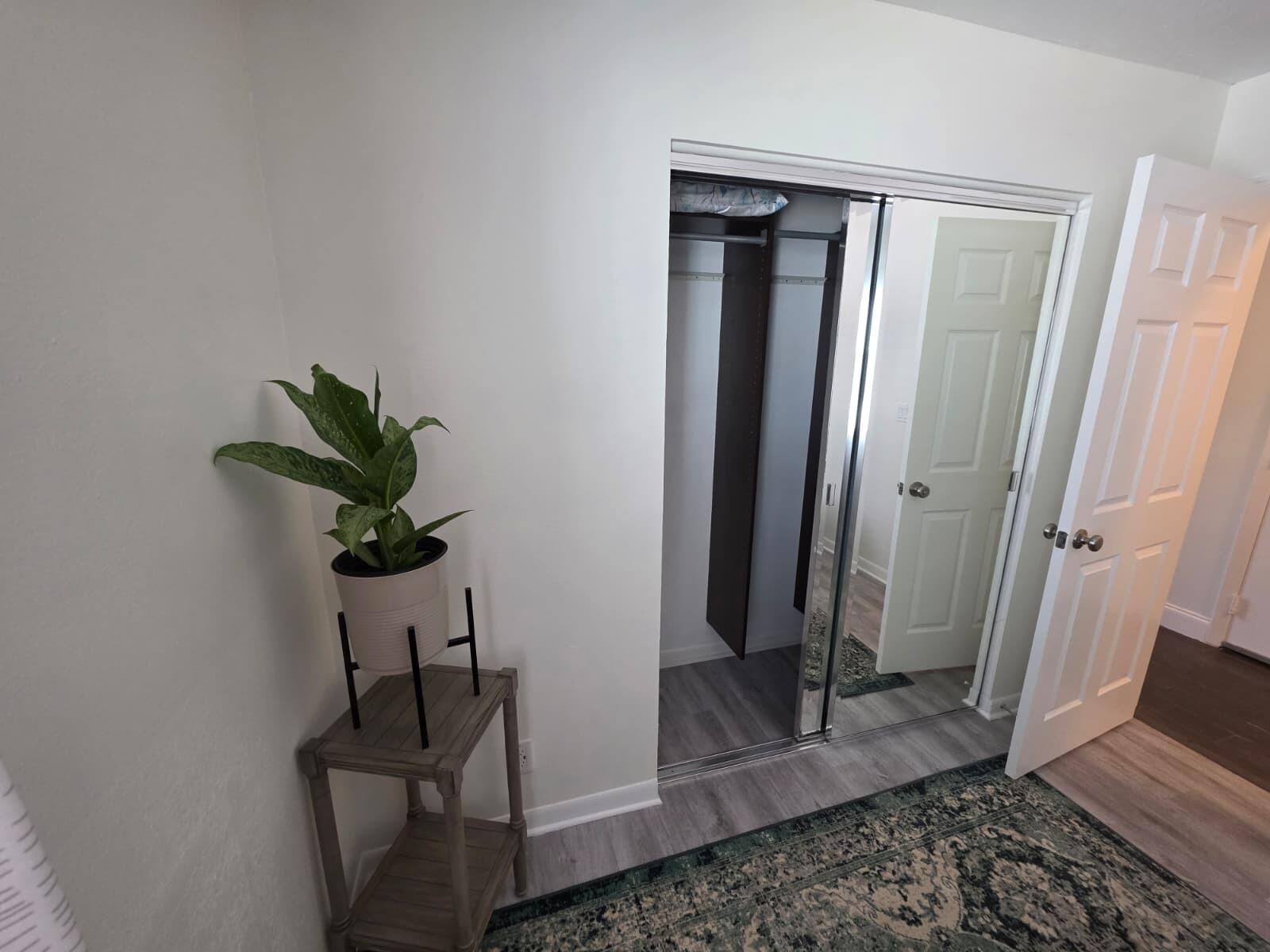 ISLAND CLUB - Residential
