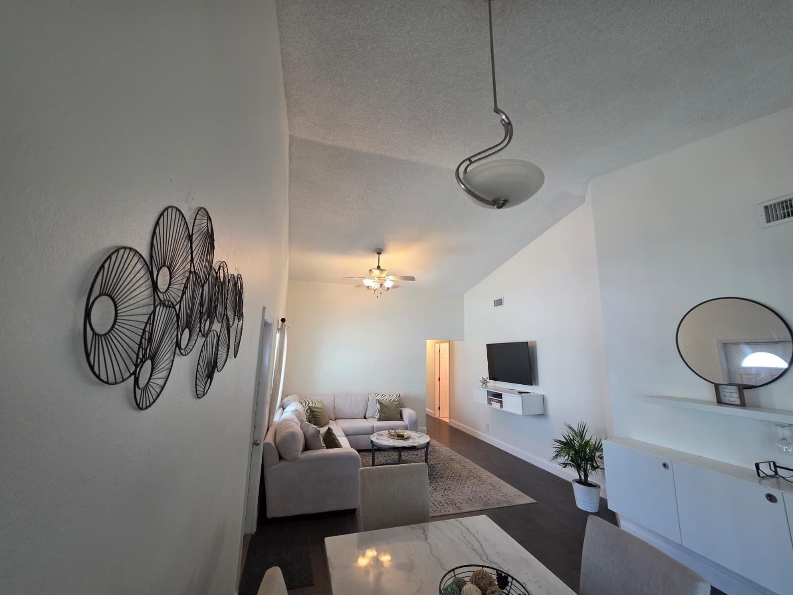 ISLAND CLUB - Residential