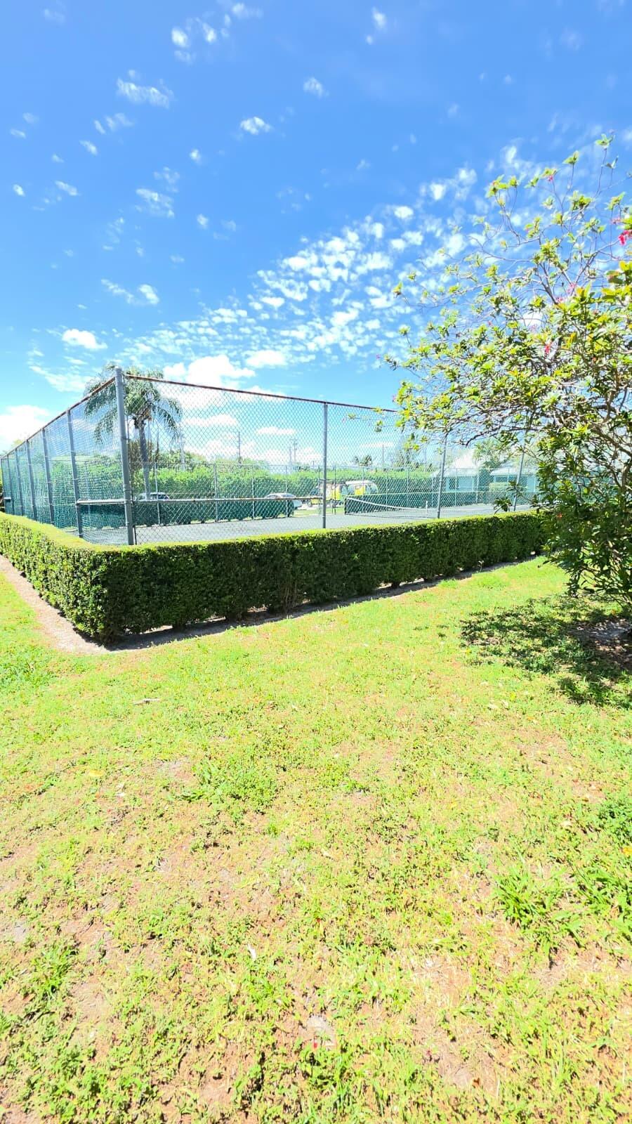 ISLAND CLUB - Residential
