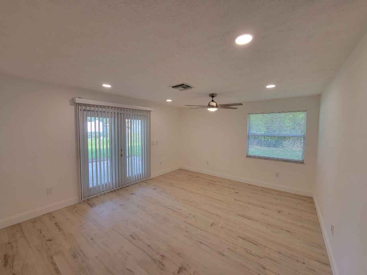 CARDINAL GLADES - Residential