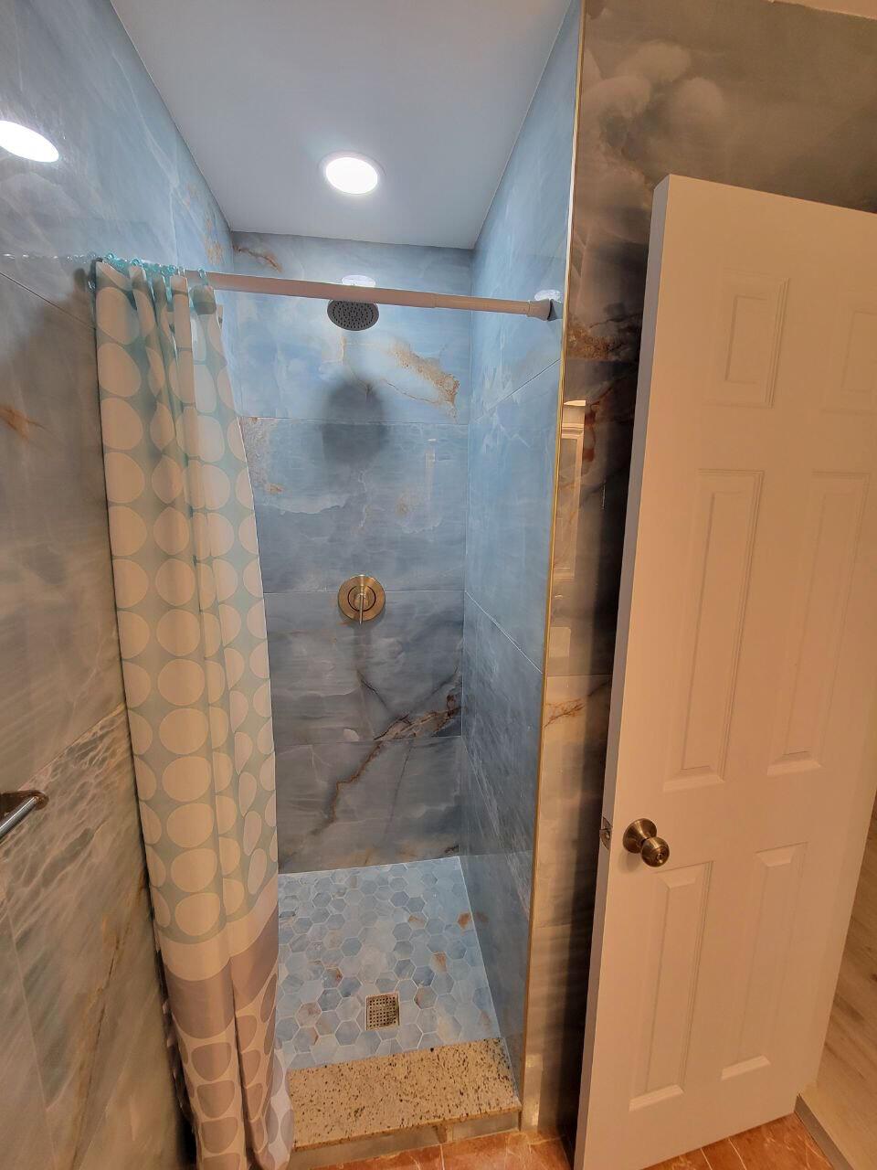 CARDINAL GLADES - Residential