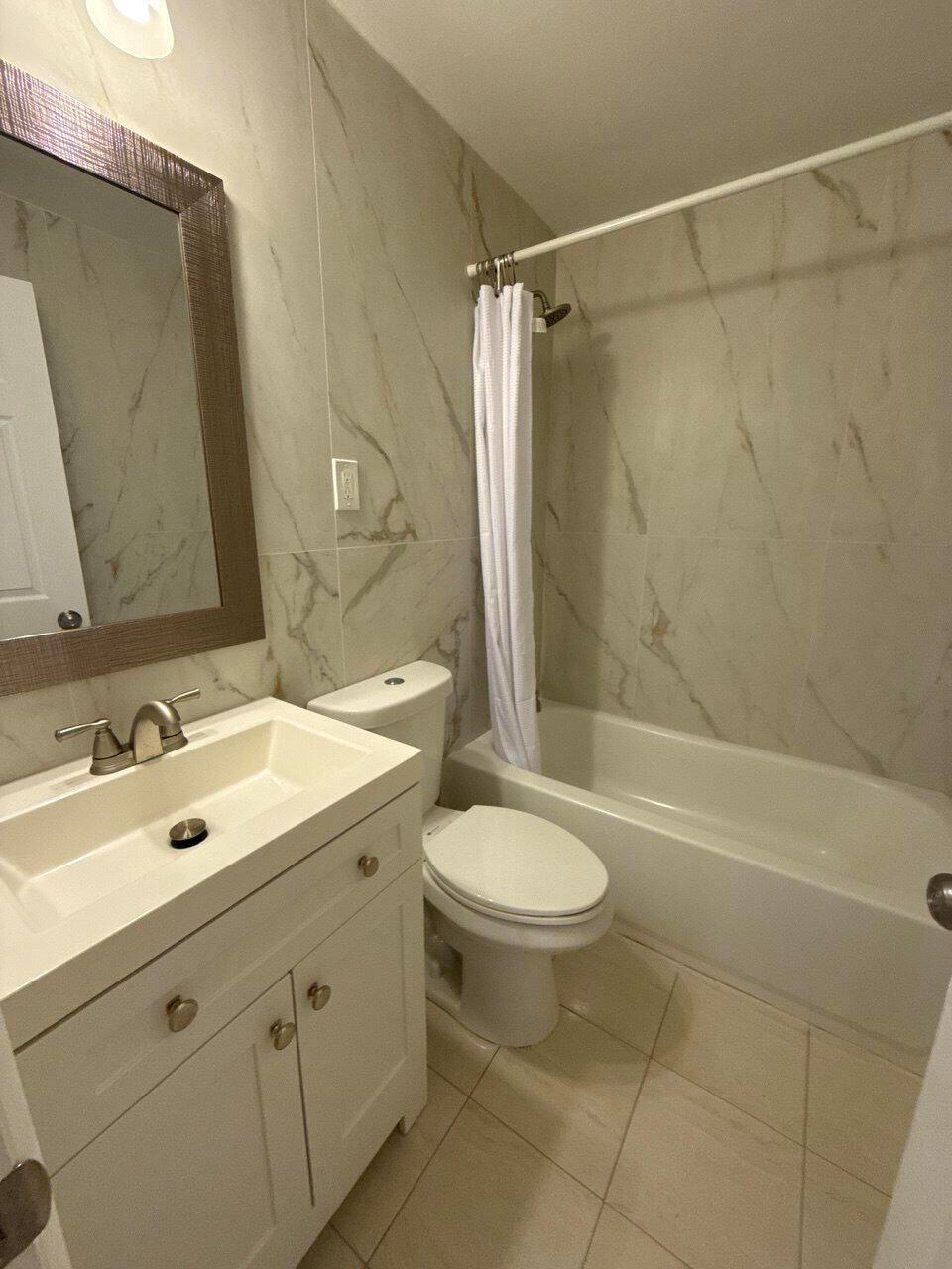 CARDINAL GLADES - Residential