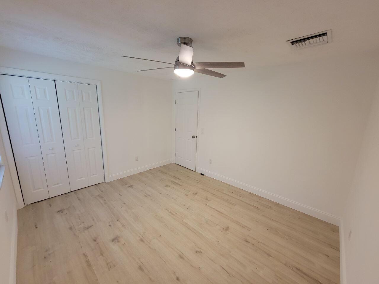 CARDINAL GLADES - Residential