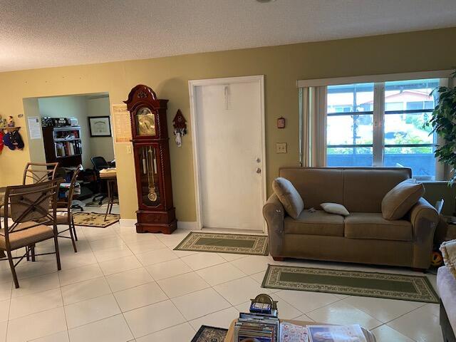 DELRAY VILLAS 1 - Residential