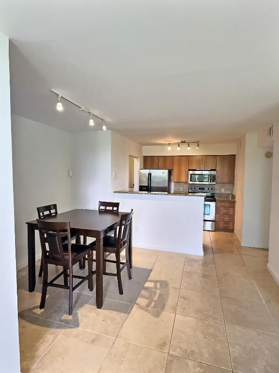 BAHIA AT DELRAY CONDO - Residential Lease