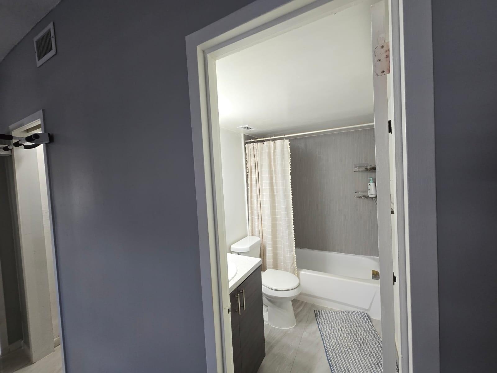 COASTAL VII APARTMENTS - Residential Lease