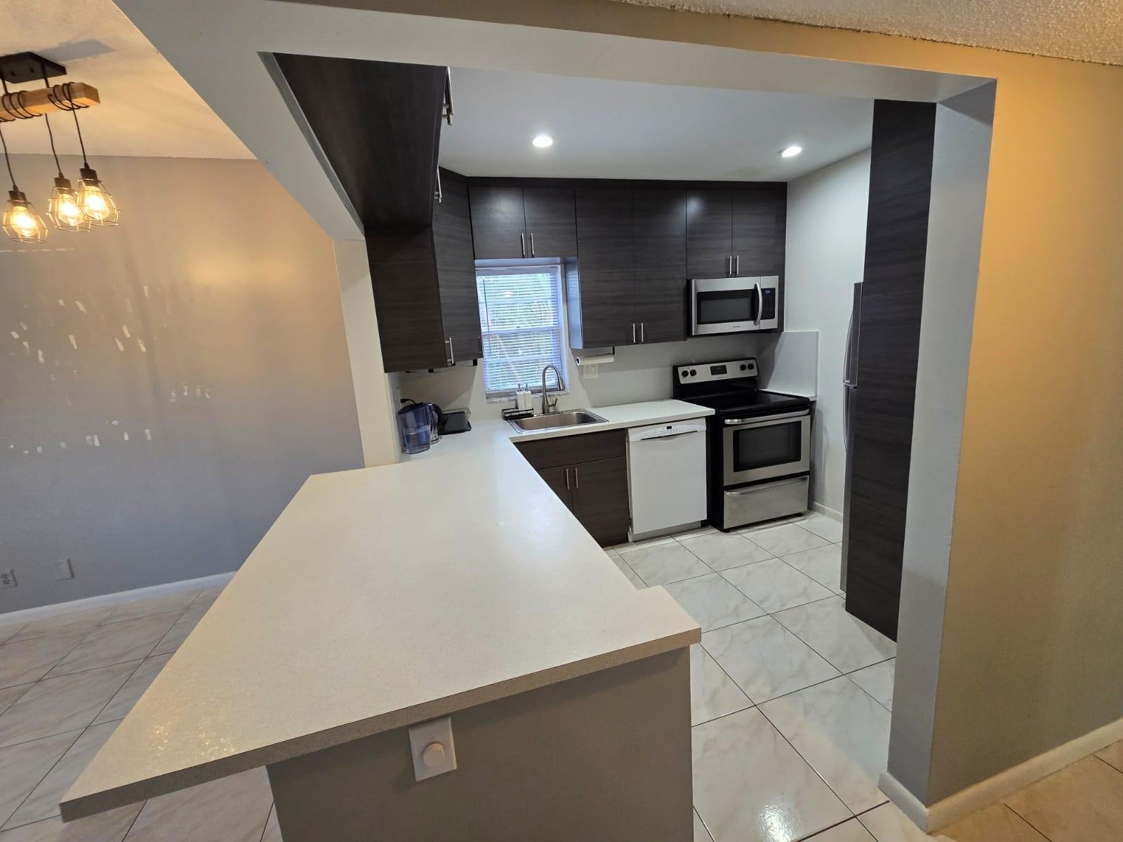 COASTAL VII APARTMENTS - Residential Lease