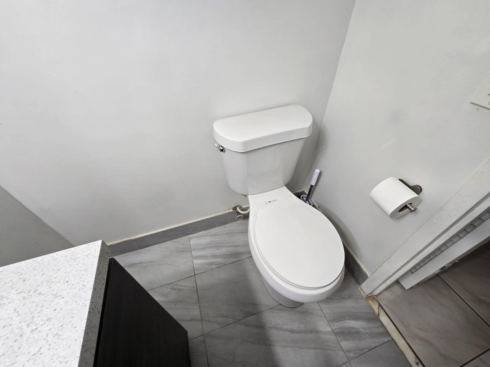 COASTAL VII APARTMENTS - Residential Lease