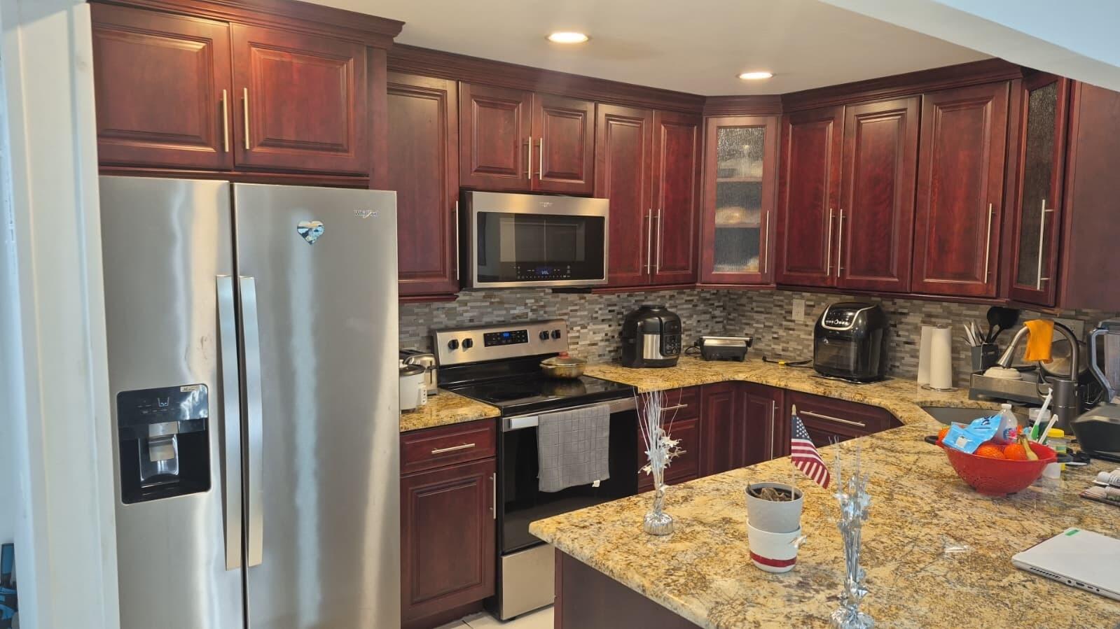 RAMBLEWOOD EAST CONDO - Residential Lease