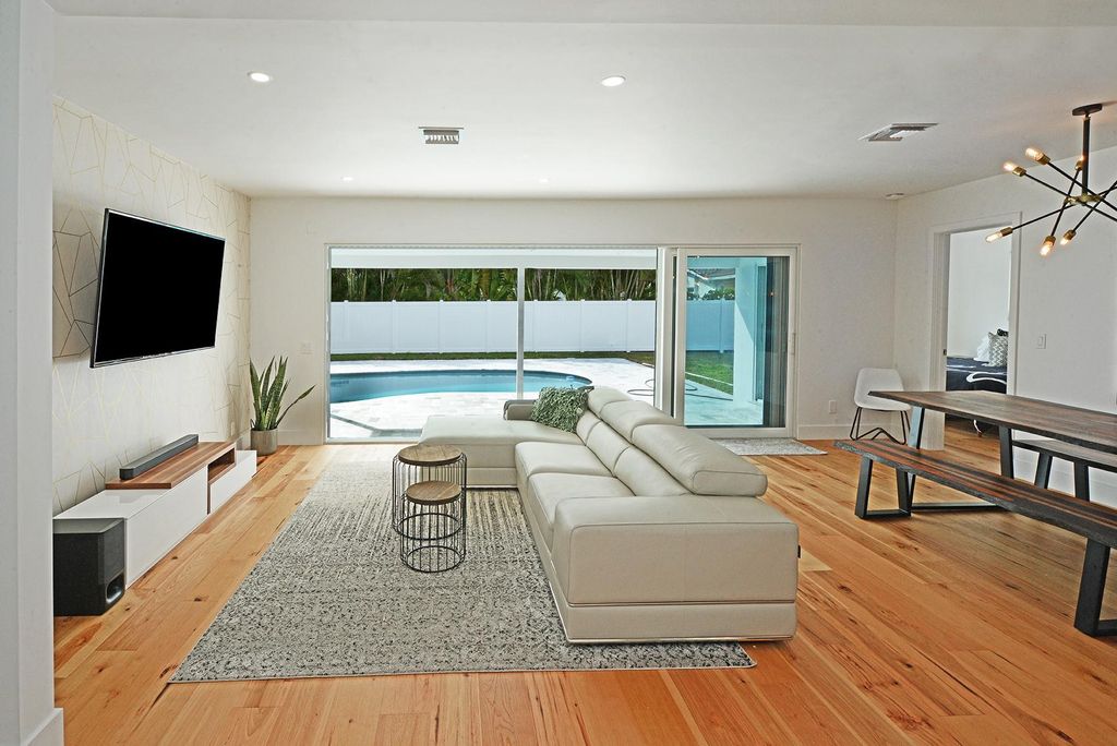 Photo of 1186 SW 5th Street, Boca Raton, FL 33486 (MLS # F10477705)